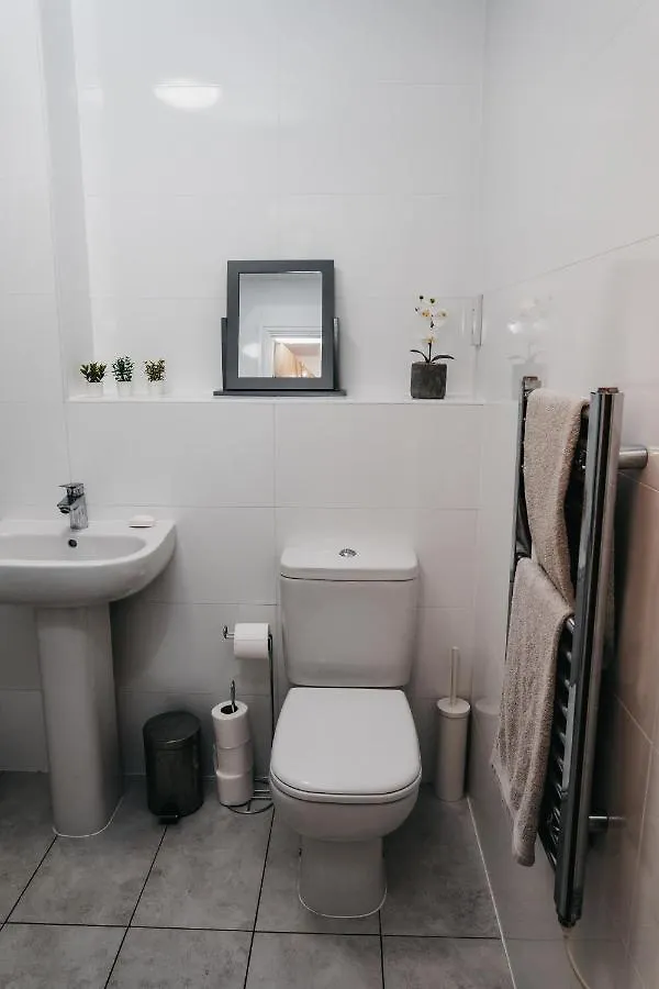 Central Charm Stunning 1 Bedroom Apartment Sleeps 4 Σέφιλντ